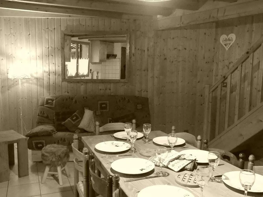 Demi-Chalet L'Ancolie -- Prox Pistes Les Carroz d'Araches Frankrijk